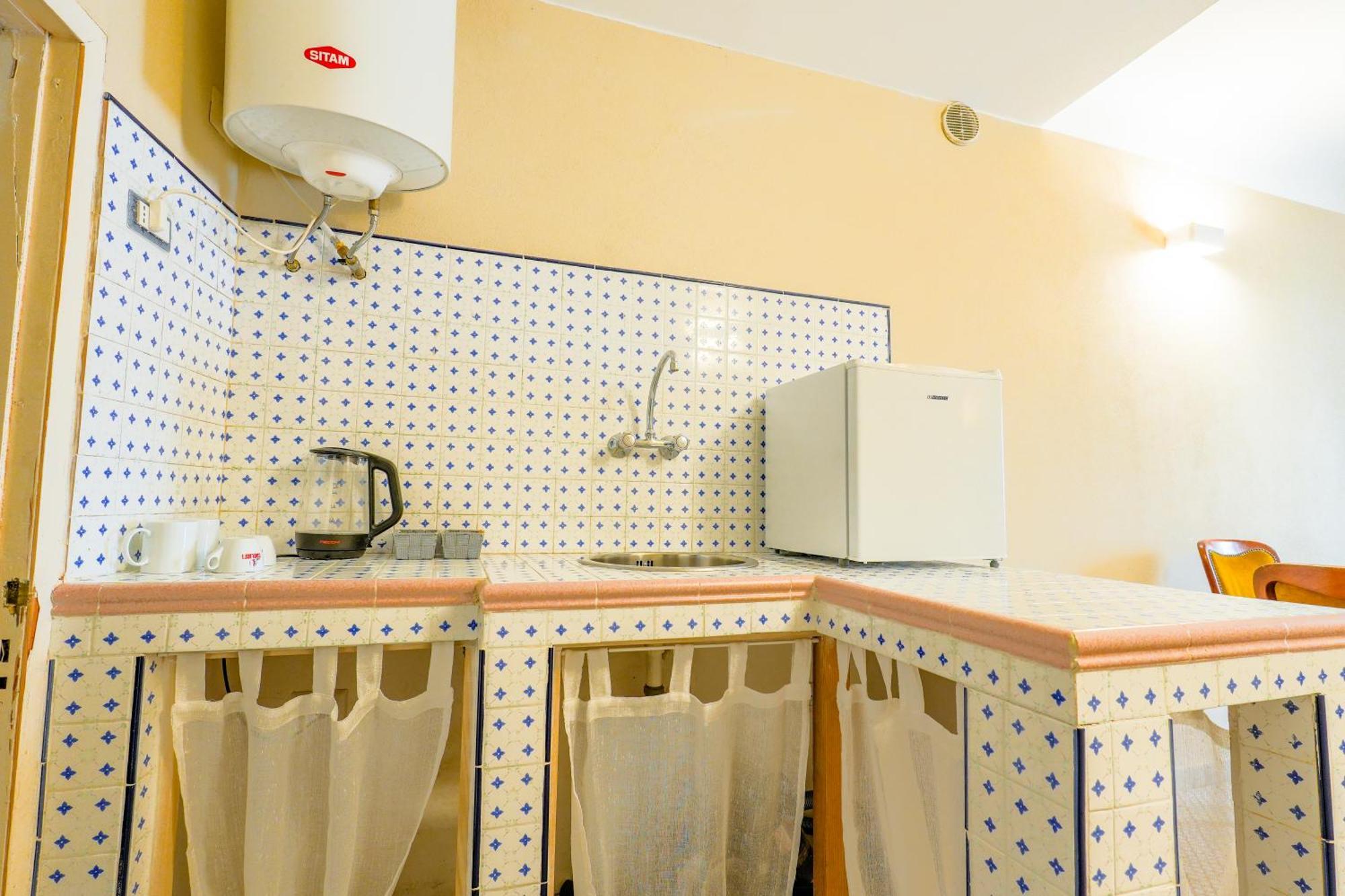 Guest house White Lerici