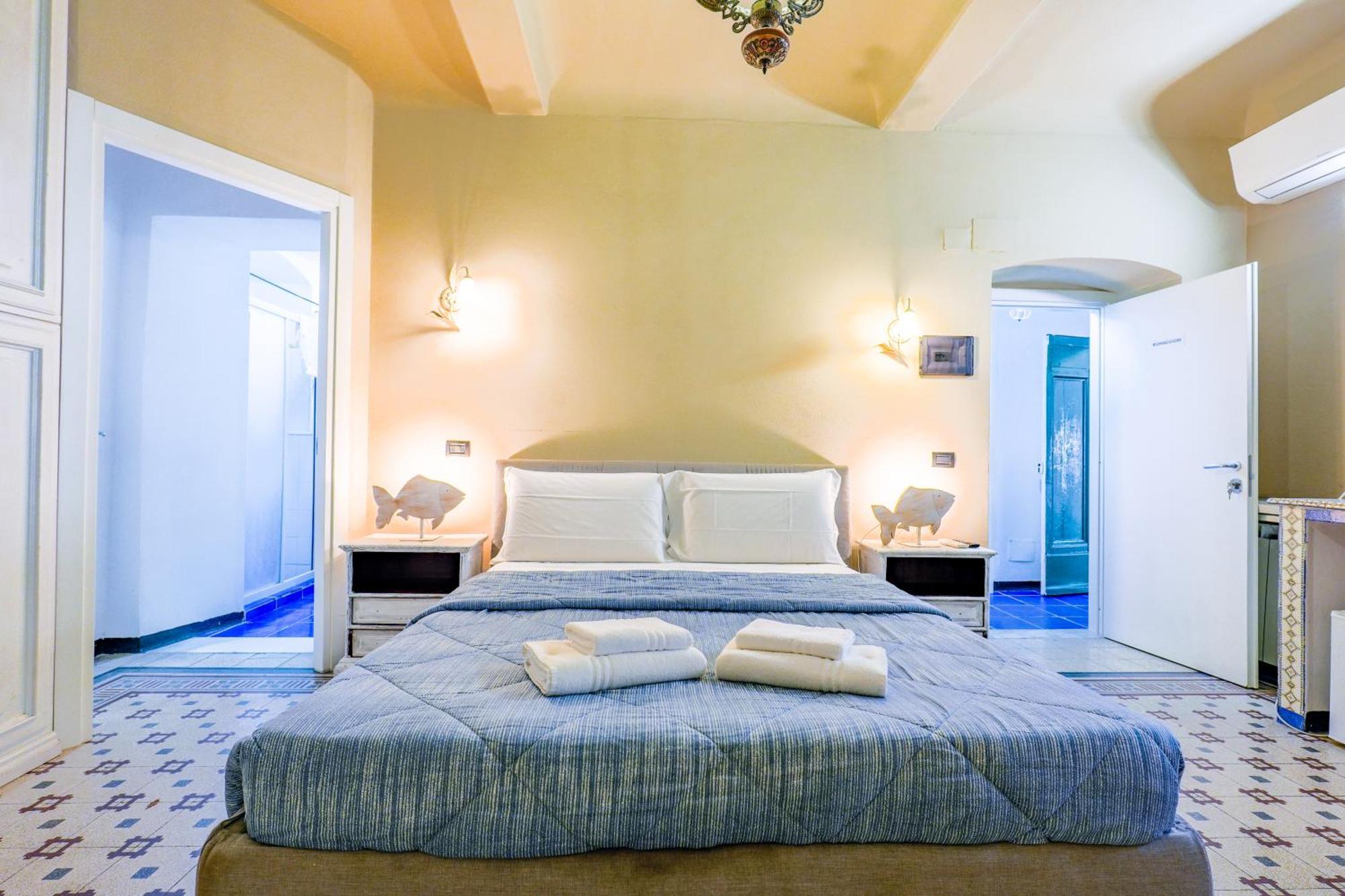 Guest house White